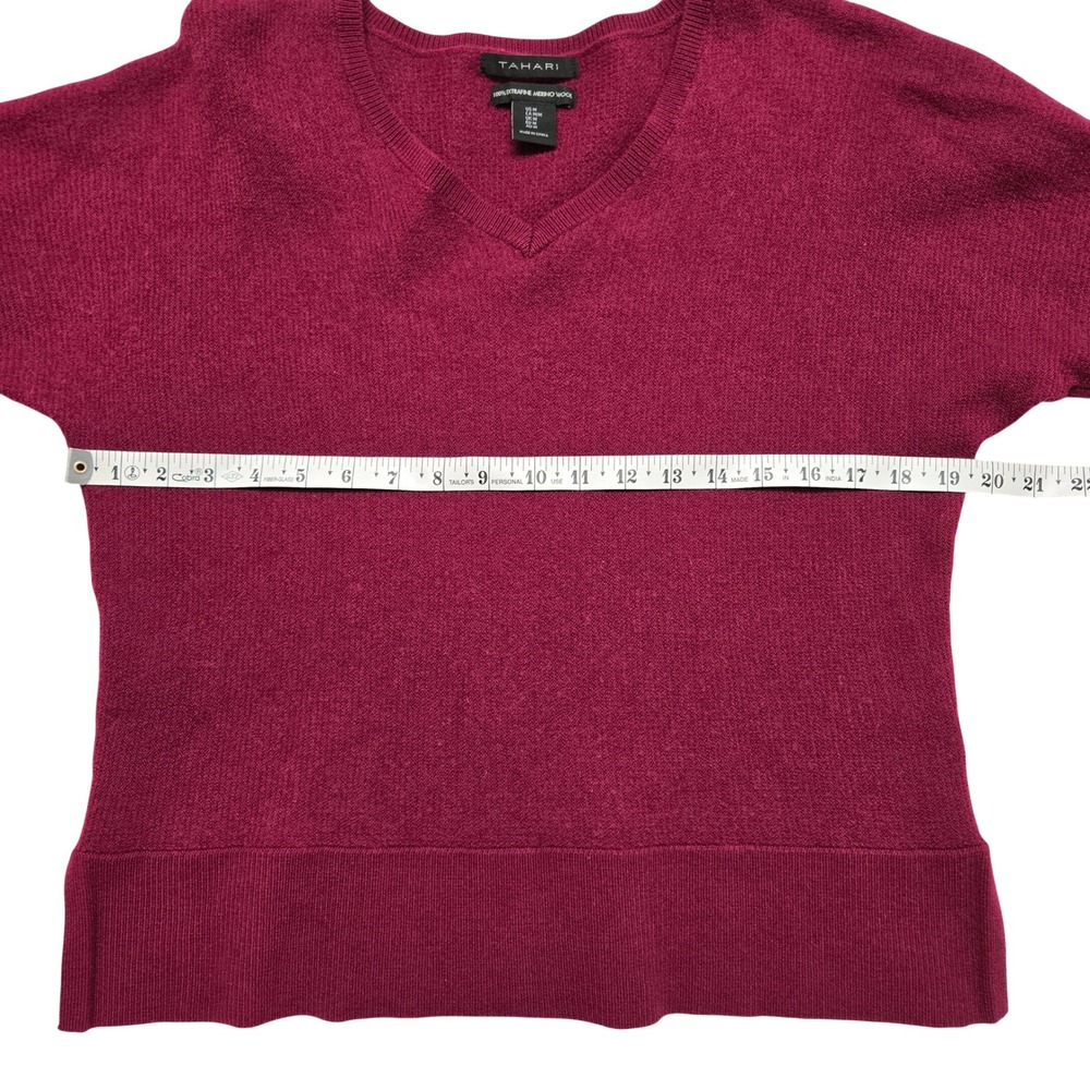 Tahari Womens 100% Extrafine Merino Wool Berry Pink V-Neck Sweater Size M Luxury - Picture 7 of 8